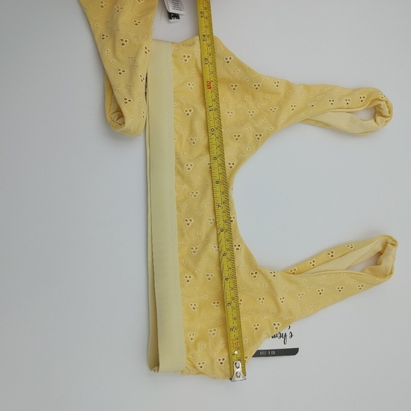 DIPPIN' Daisy's yellow eyelet bikini size M - Picture 12 of 15